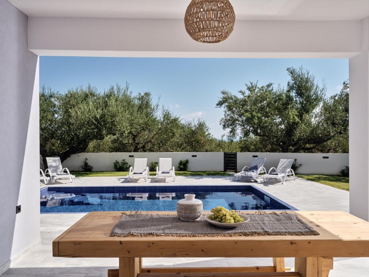 Villa Kapodistria Luxury - Serene Escape In A Scenic, Secluded Location, By Zantewize *