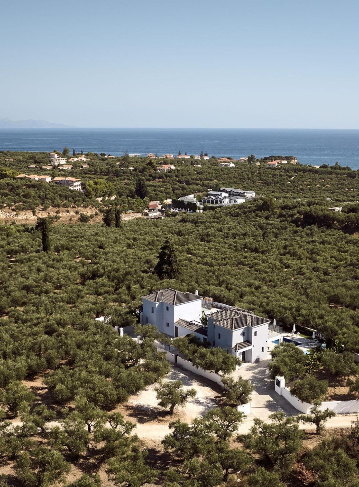 Kapodistria Luxury - Serene Escape In A Scenic, Secluded Location, By Zantewize Plános