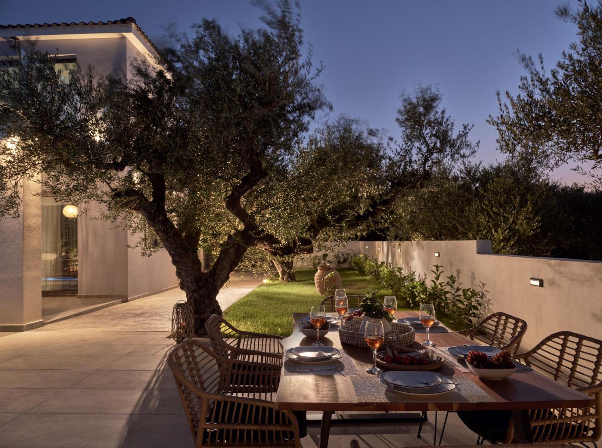 Villa Kapodistria Luxury - Serene Escape In A Scenic, Secluded Location, By Zantewize *