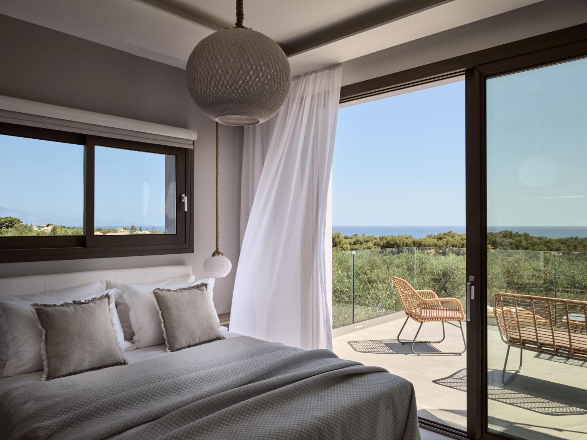 Villa Kapodistria Luxury - Serene Escape In A Scenic, Secluded Location, By Zantewize Plános