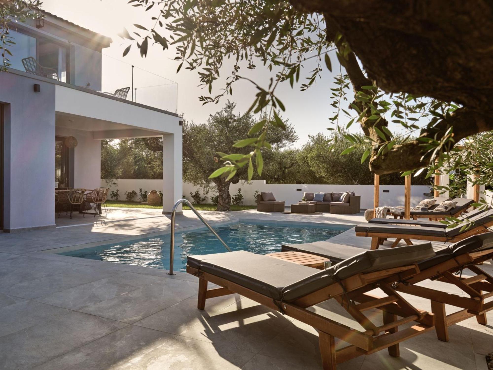 Kapodistria Luxury - Serene Escape In A Scenic, Secluded Location, By Zantewize Plános