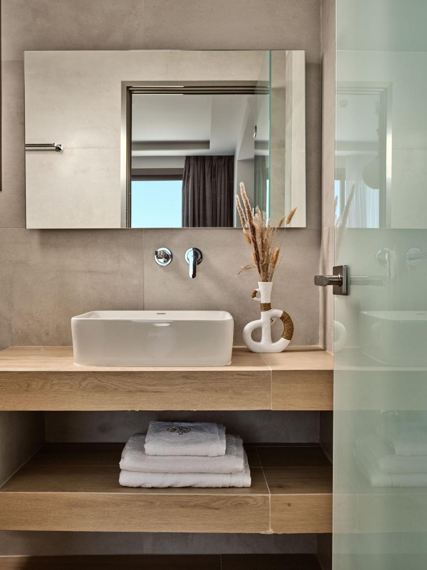 Kapodistria Luxury - Serene Escape In A Scenic, Secluded Location, By Zantewize Plános